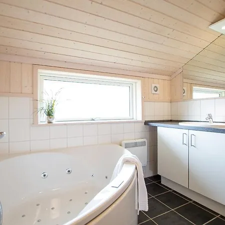 2 Sea C 65 * Großenbrode